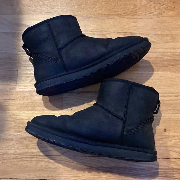 Ugg Classic Mini Deco Boot leather sz 11, EU 44.5  shearling great pre owned - Picture 2 of 9